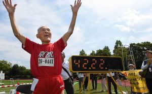 105-летний бегун установил мировой рекорд