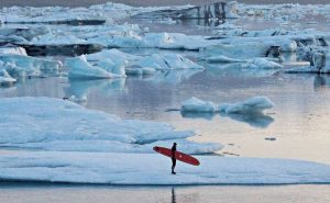 Покорители ледяной волны: сёрфинг на Камчатке