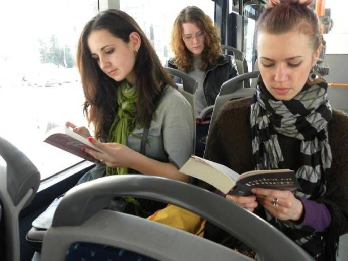 чтение в транспорте