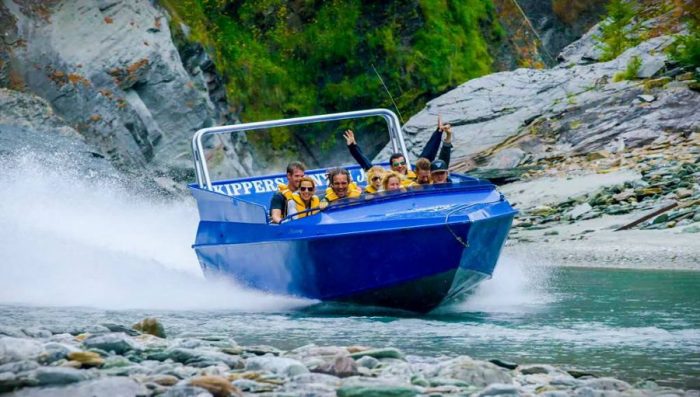 Невероятное катание на лодке в Новой Зеландии