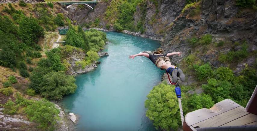 Extreme Bungy Jumping with Cliff Jump Shenanigans