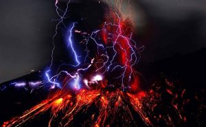 Вулканические молнии — удивительный феномен природы
