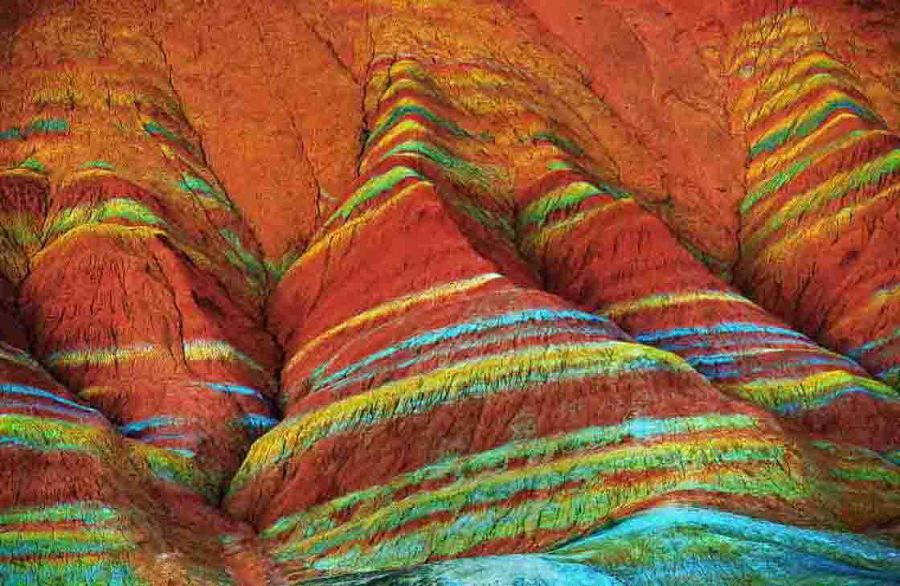 цветные горы Китая