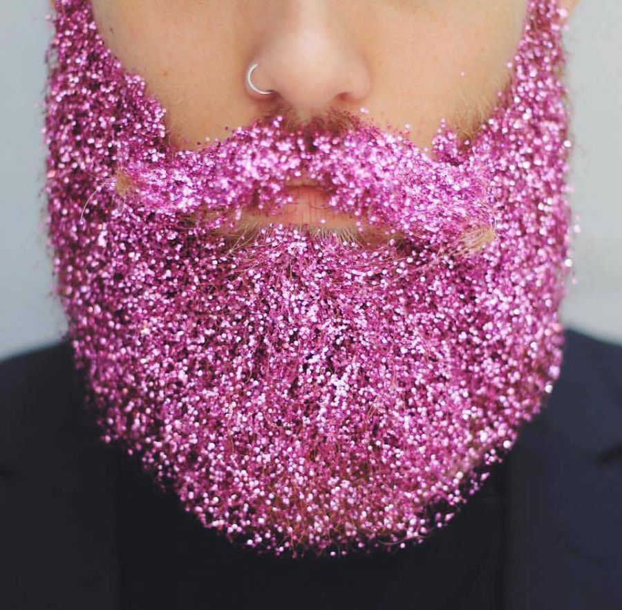 актуальный тренд: новогоднее украшение бороды блёстками