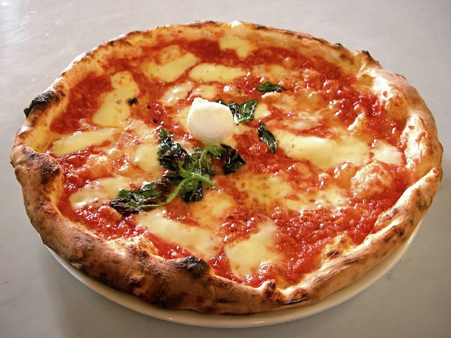 пицца в Неаполе