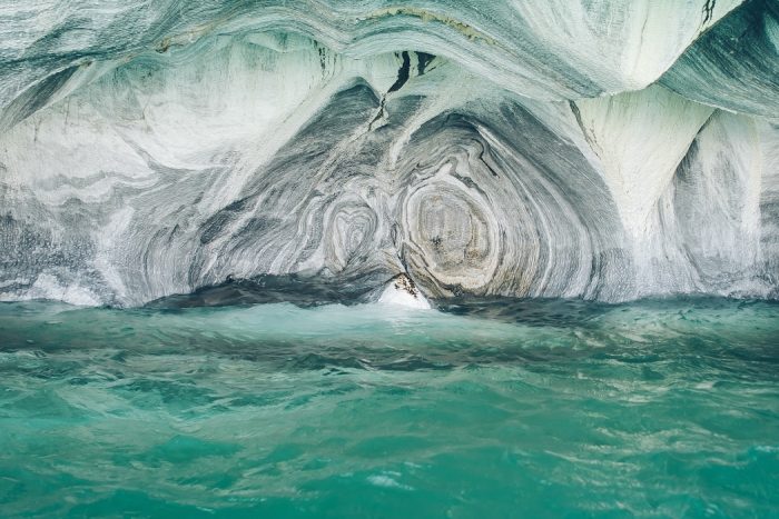 Мраморные пещеры Чили — вы можете потерять рассудок, глядя на абстрактные узоры
